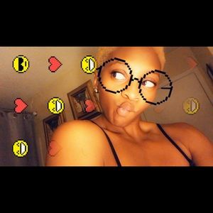 Meet your Posher, Celena